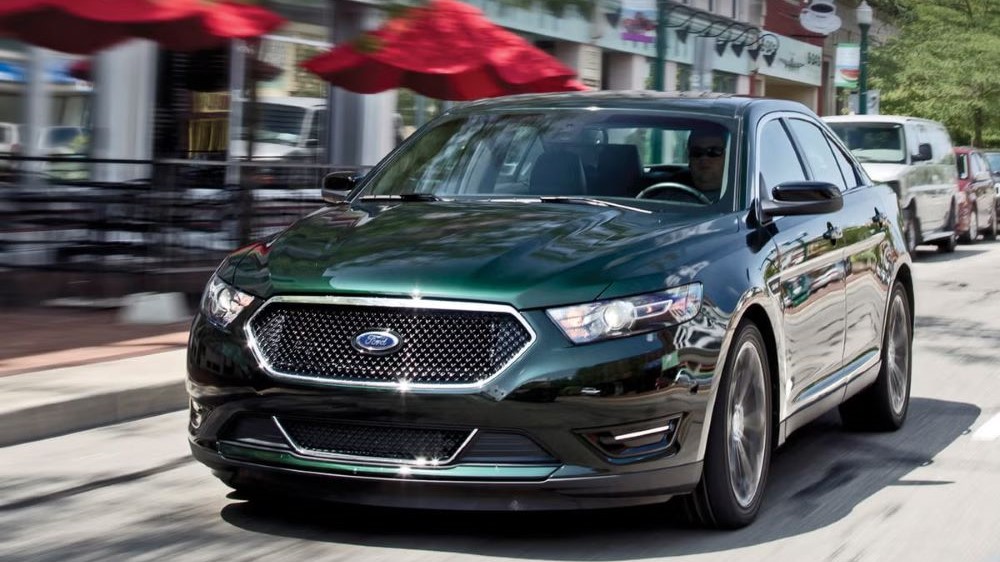 ТОП-4 самых быстрых семейных седанов, которые дадут фору спорткарам - фото 4