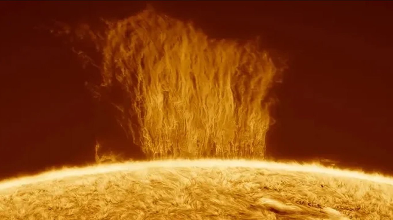 Ученые обнародовали изображение плазменного водопада на Солнце: в шесть раз выше диаметра Земли