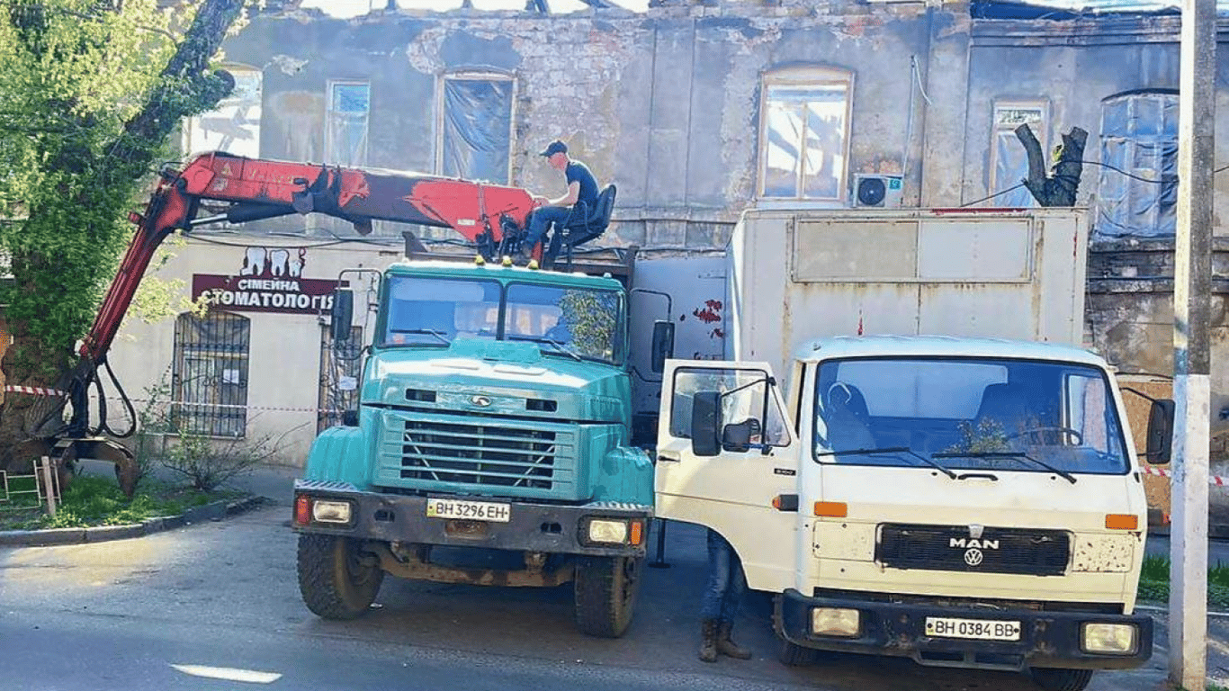 Начался демонтаж части дома на Шевченко в Одессе