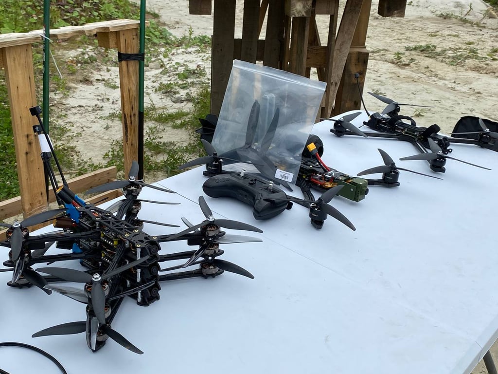 Во Львовской области организовали бесплатные курсы управления дронами - фото 1