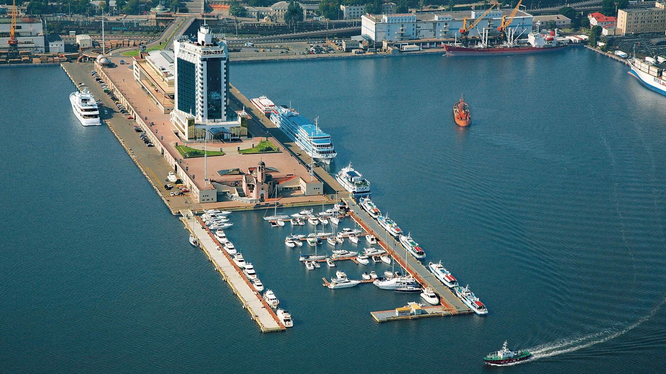 Одеський порт, обстріляний Росією, є об’єктом всесвітньої спадщини ЮНЕСКО