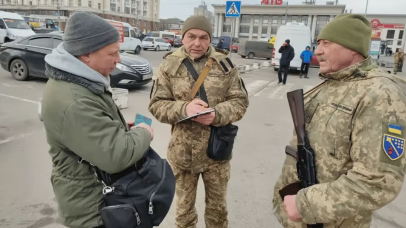 Юрист вважає, що ТЦК зруйнували репутацію реформи щодо мобілізації в Україні