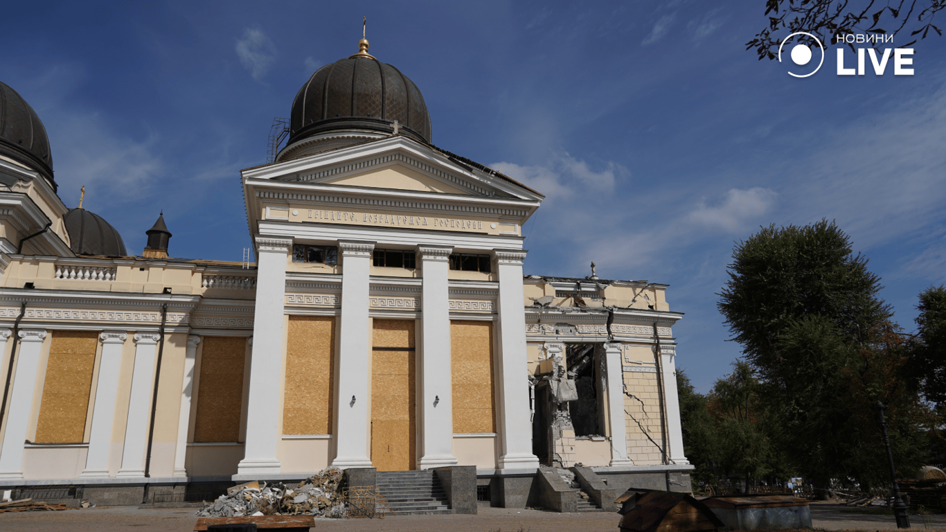 У Спасо-Преображенському кафедральному соборі в Одесі відновили частину даху
