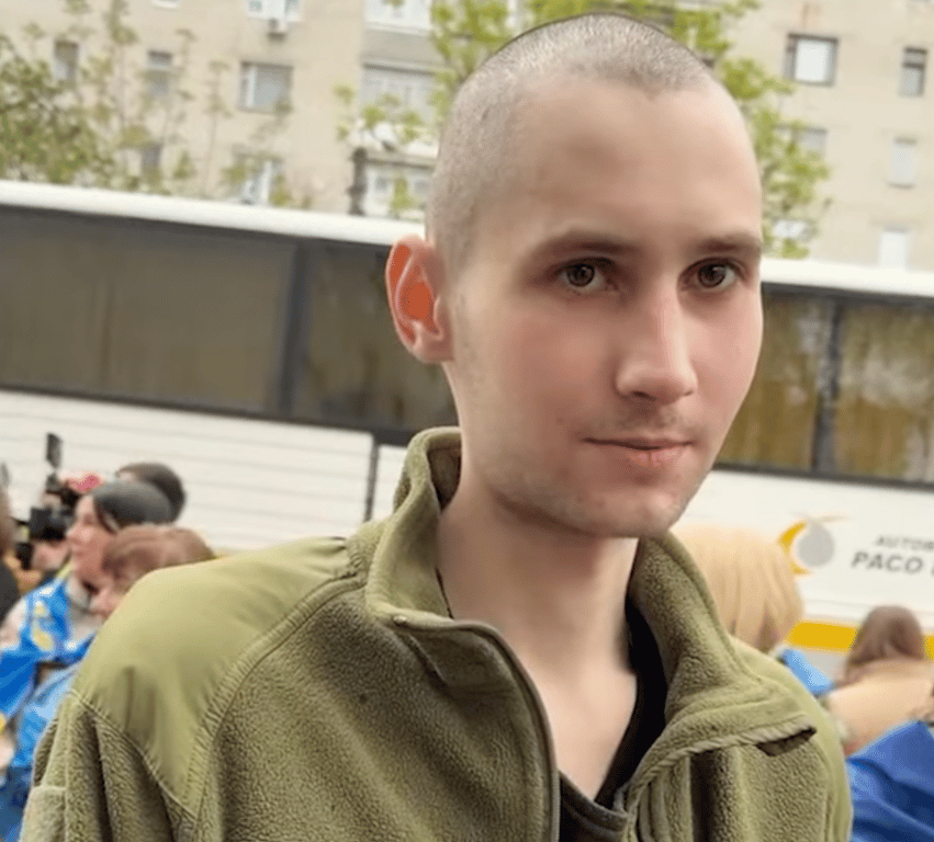 Звільнений з полону Олександр