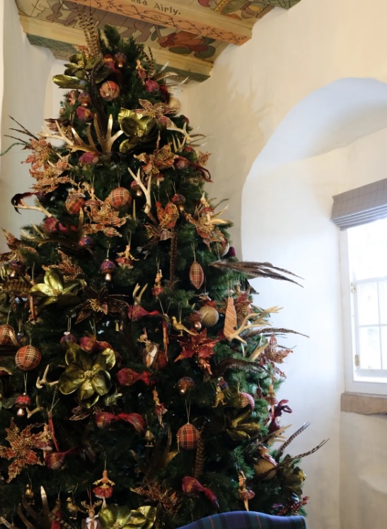 Різдвяний декор оновився — що вже не в тренді у 2025 році - фото 5