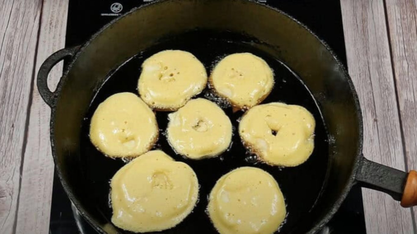 рецепт яблучних оладків