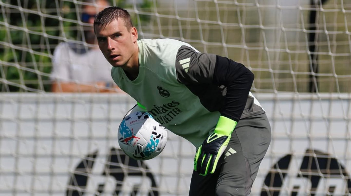 Андрей Лунин