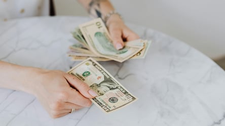 Что может быть с курсом доллара и евро в Украине после войны - 290x160