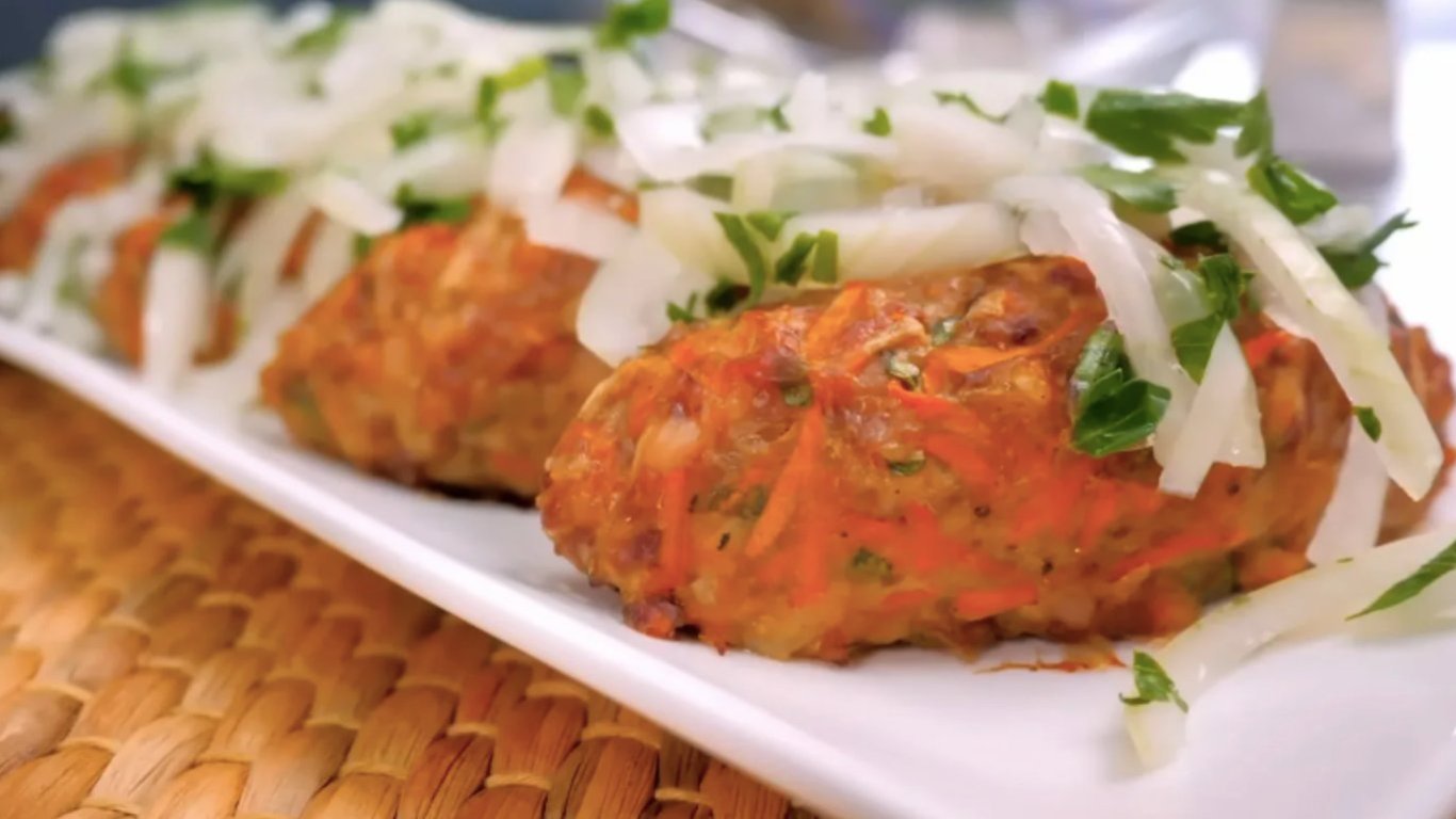 Котлети по-особливому за 40 хвилин: рецепт на обід чи вечерю