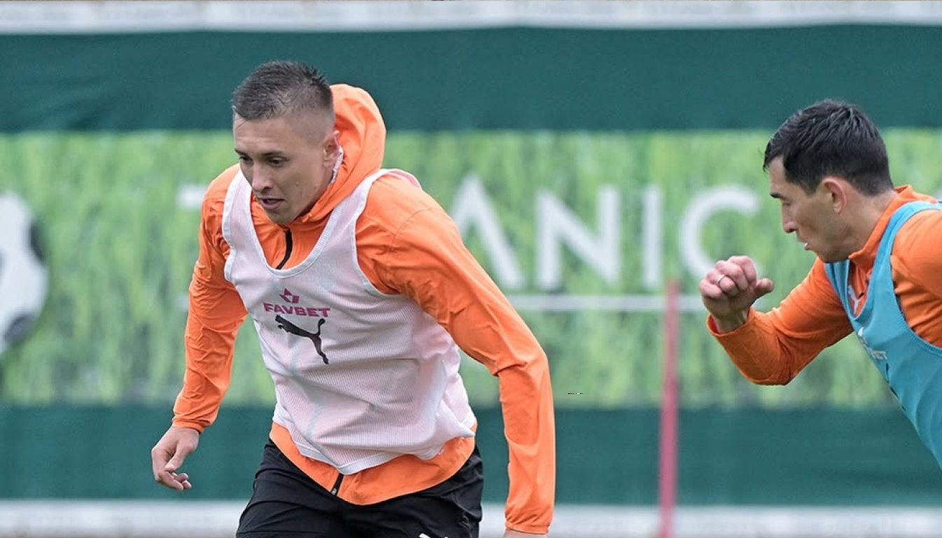 Єгор Назарина