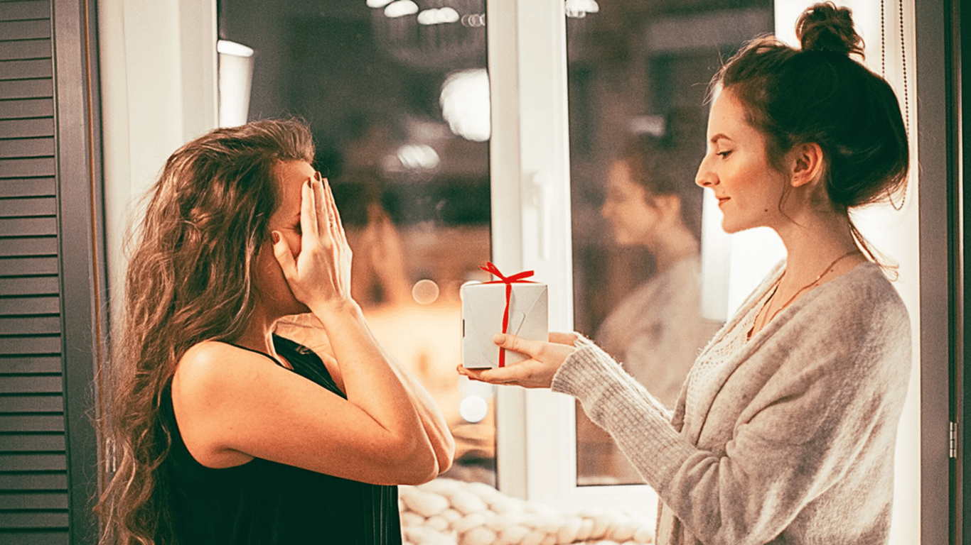 Best gifts for a bestie on International Women's Day — List of ideas