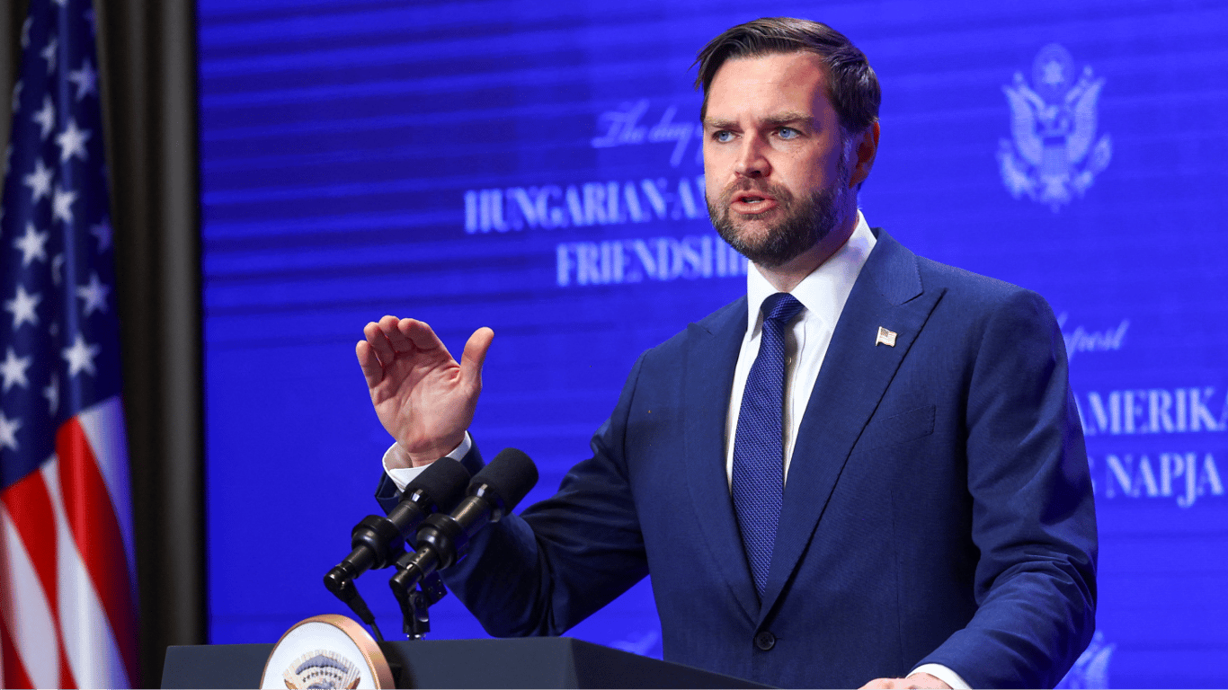 Венс звинуватив Україну у втручанні у вибори в США