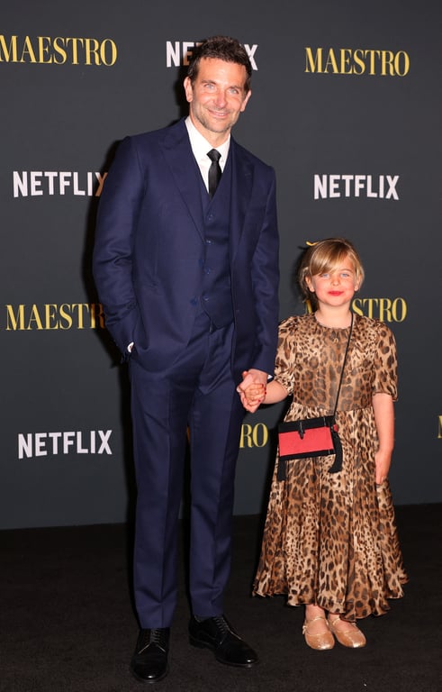 Актор Бредлі Купер з дочкою. Фото: Reuters