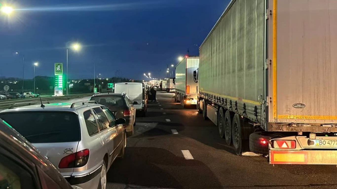 Движение к границам Одесчины затруднено — пробки на международных трассах