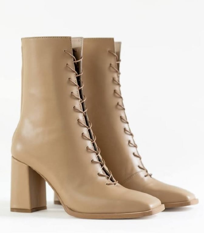 4 тренди взуття 2010-х, що краще залишити в минулому - фото 2