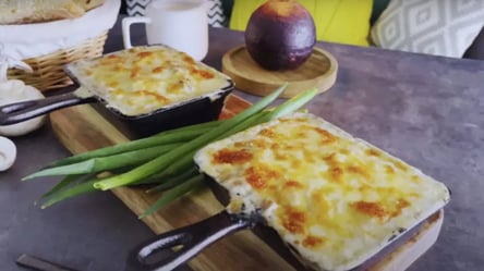 Рецепт "жульєна" з куркою та грибами: знадобиться 250 г печериць - 285x160