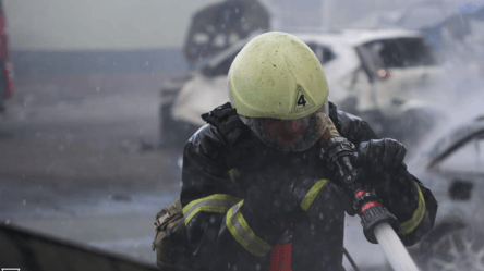 РФ вдарила по складу з продуктами на Харківщині — є загиблі - 285x160