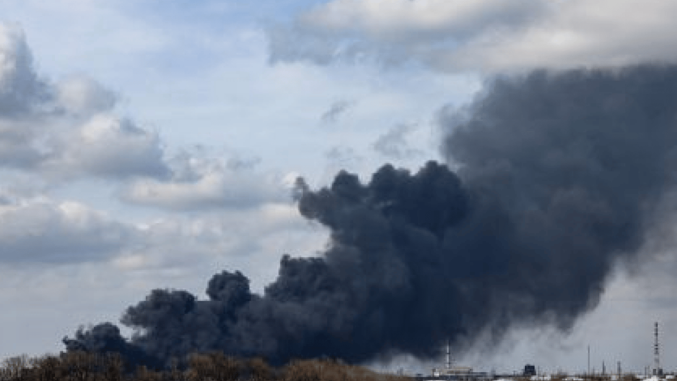 Жителів Київської області попередили про вибухи: деталі