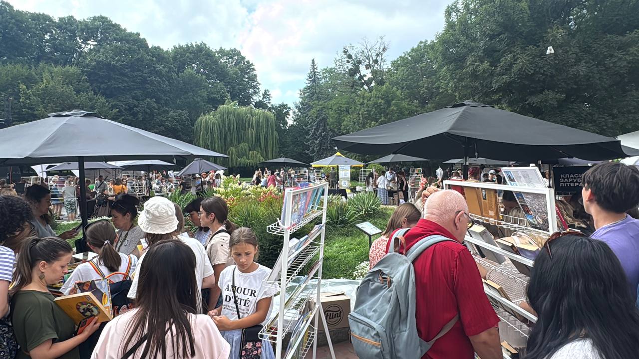 Як пройшов третій книгообмін у Львові — наш фоторепортаж - фото 4