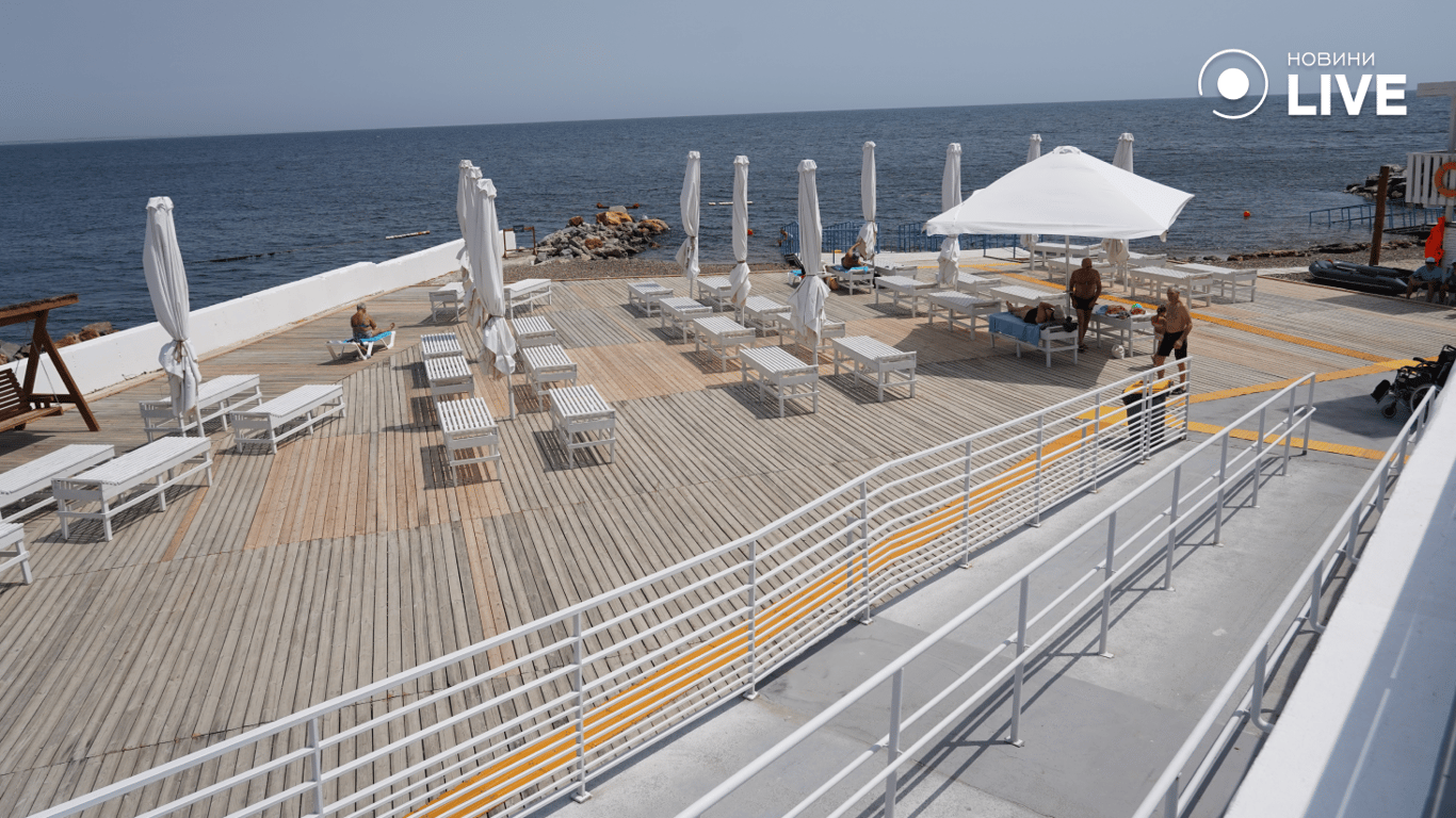 Інклюзивний пляж в Одесі