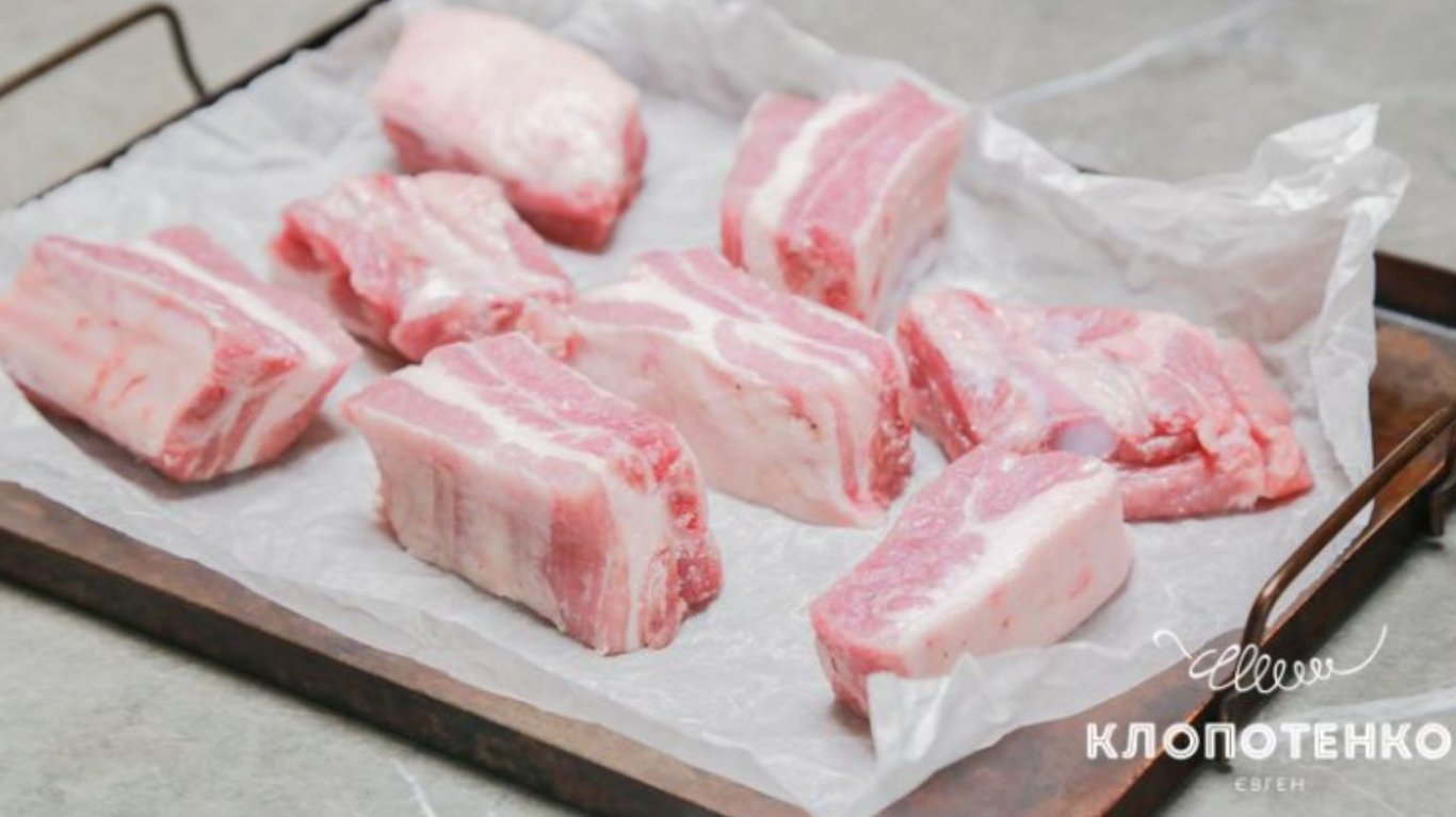 борщ з квасолею та свинячими ребрами від Клопотенка