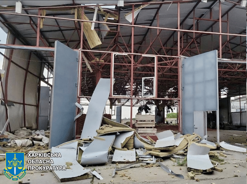 Ракетный обстрел Харькова — появились фото последствий атаки РФ - фото 3