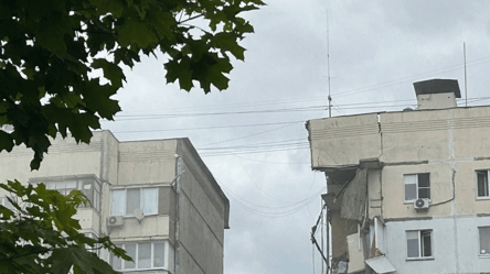В Белгороде упала крыша разрушенного подъезда - 285x160
