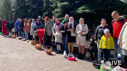 Пасха в Харькове во время войны: как люди освящали свои корзины - 285x160