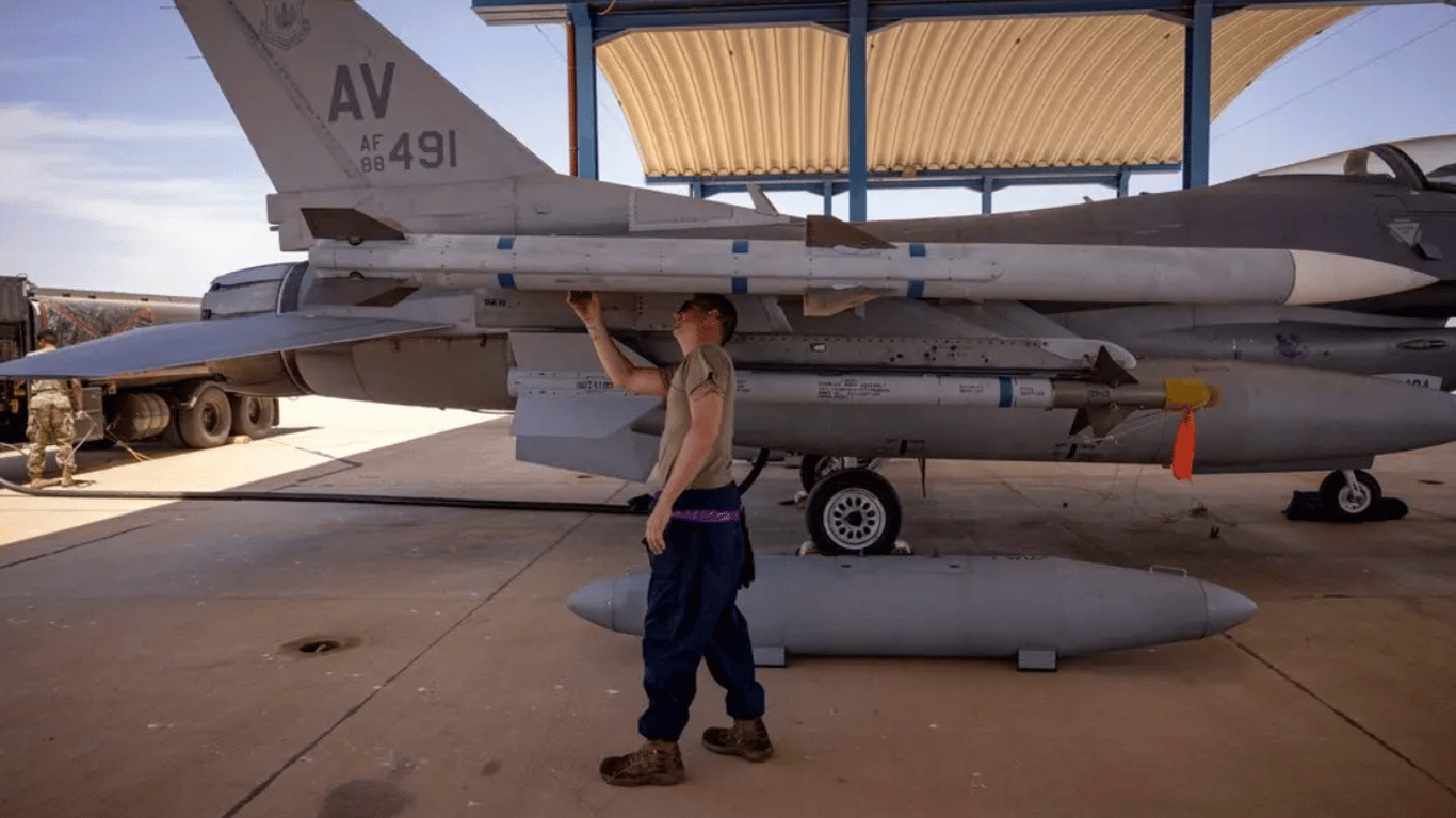 США навчатимуть українських пілотів на F-16: коли розпочнуть тренування