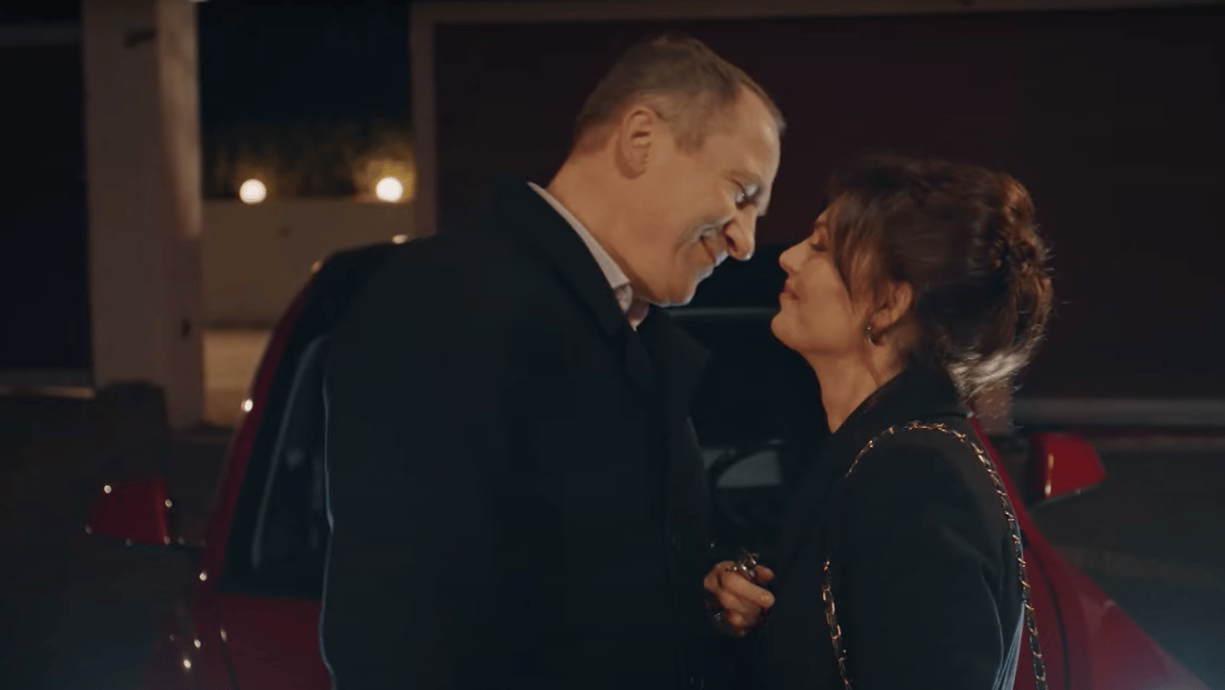 Момент из украинского сериала "Зов любви"