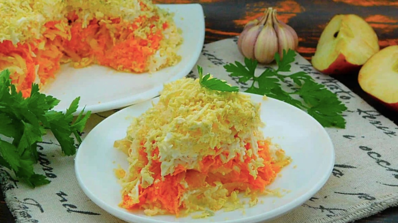 рецепт салату з морквою та плавленим сиром