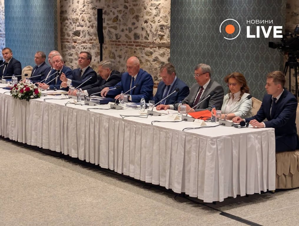 Стамбул зустріч