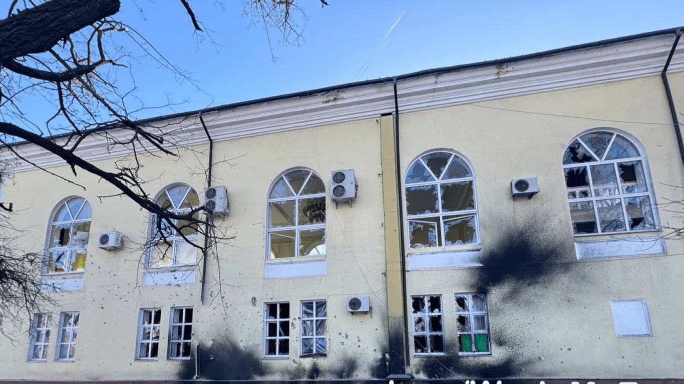 В Донецке под обстрел попал Дом культуры, где оккупанты готовились к выборам