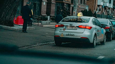 Е-сертифікат, QR-код та перевірки водіїв — нові правила для таксі - 285x160
