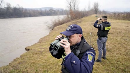 В Румынии упал дрон: в четырёх населённых пунктах приостановили занятия - 285x160