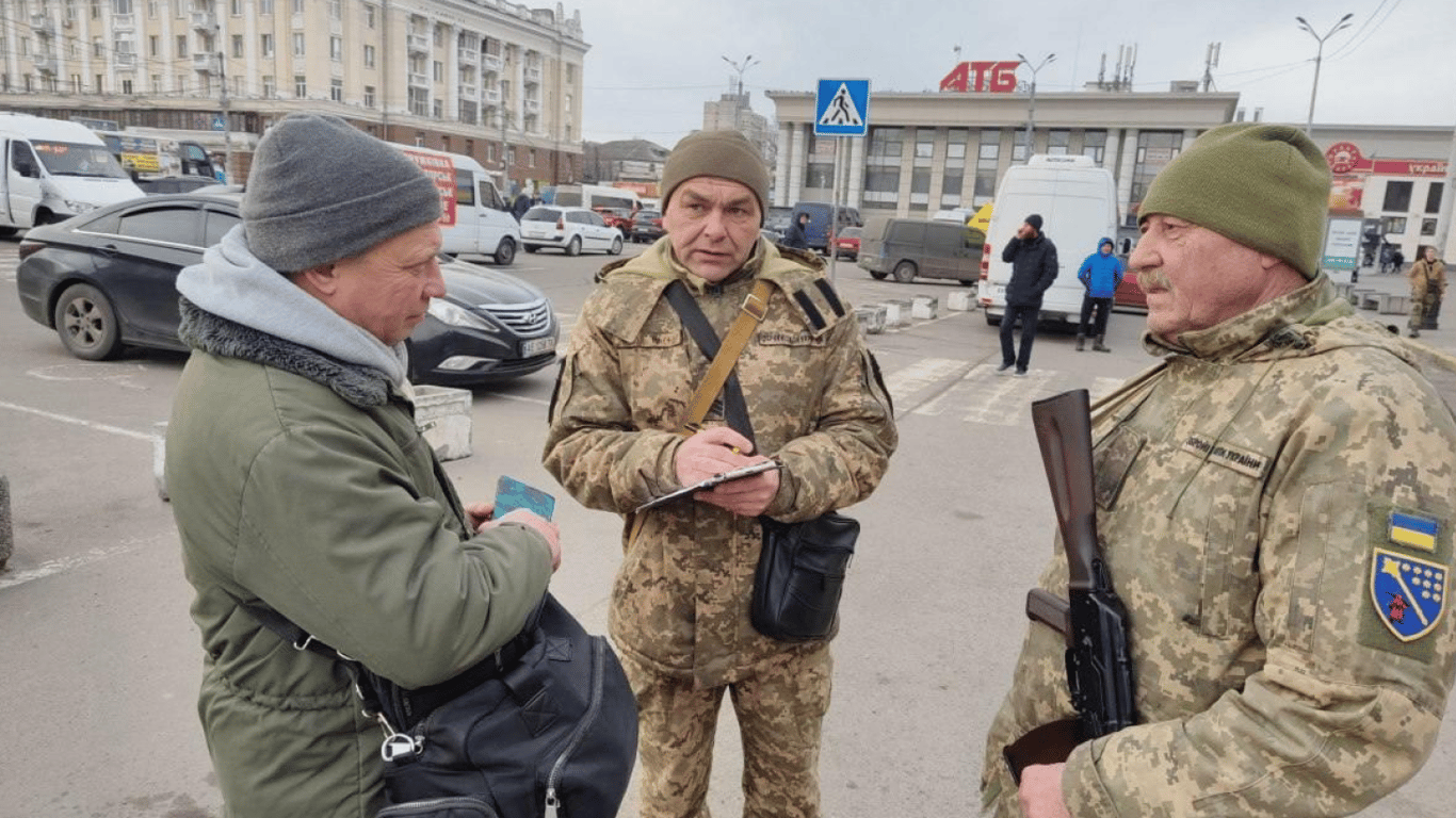 Суд оштрафував офіцера ТЦК за балаклави та відсутність бодікамер