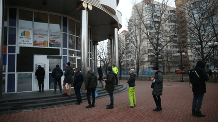 На случай блэкаута — сколько наличных нужно иметь дома украинцам - 285x160