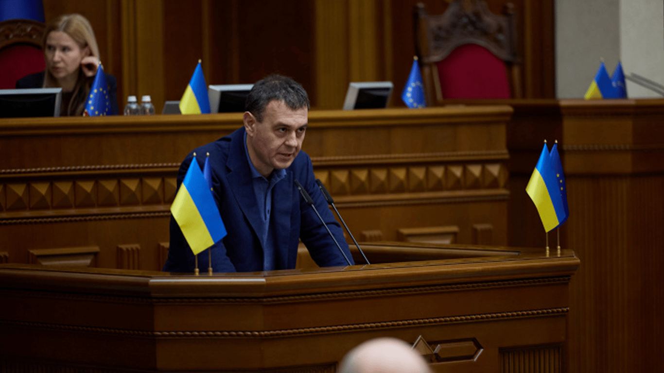 Гетманцев заявив, що країна на грані фінансової катастрофи