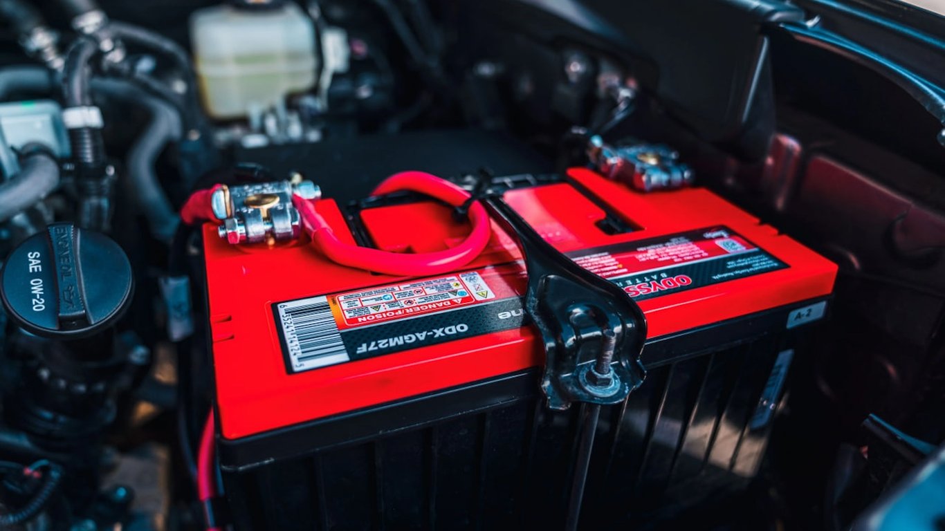 Що таке акумулятор AGM та чи варто його ставити в авто