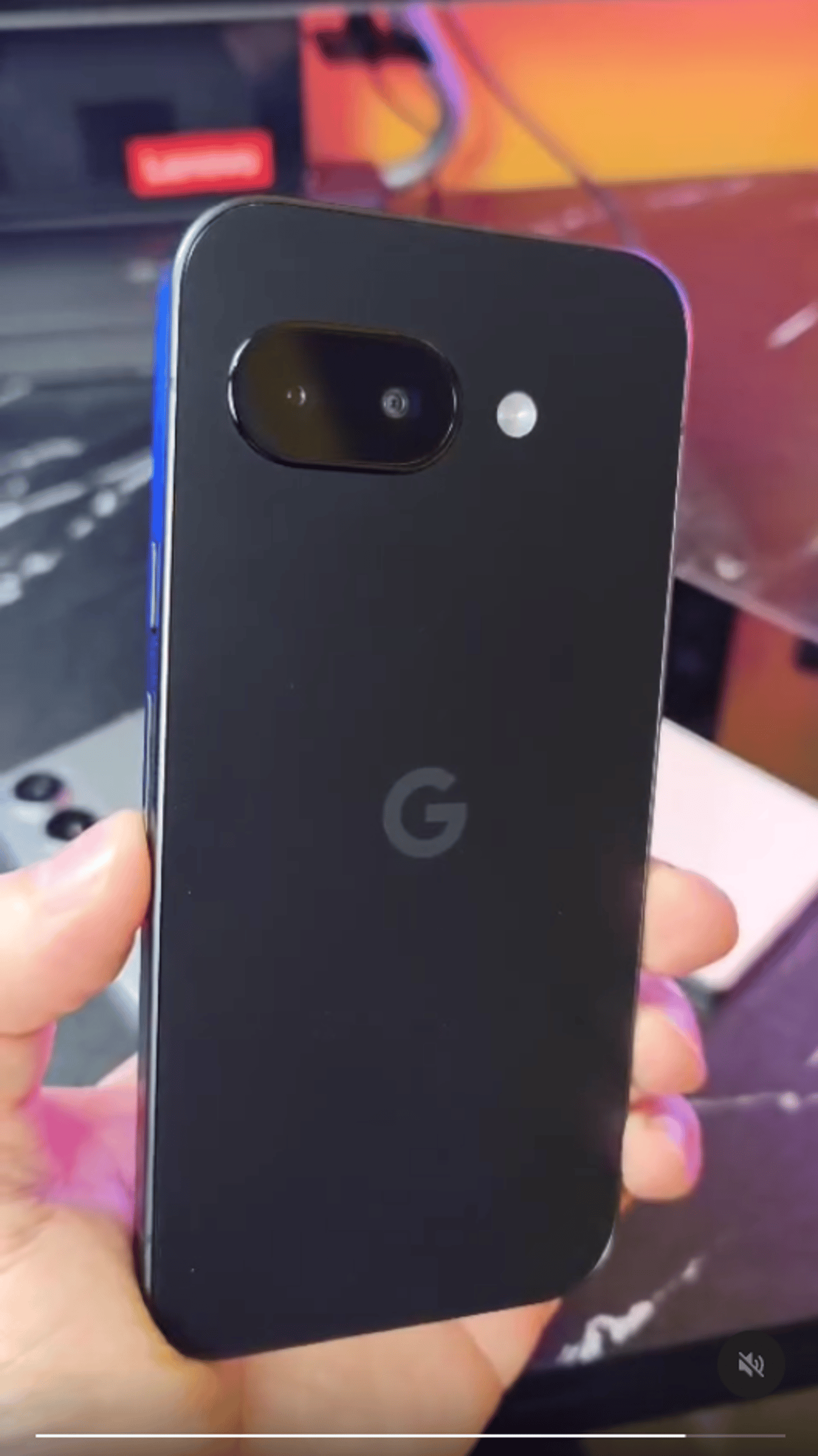 Внешний вид задней крышки Google Pixel 9a
