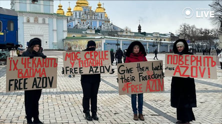 У Києві відбулася акція на підтримку полонених захисників "Азовсталі" — фоторепортаж - 285x160