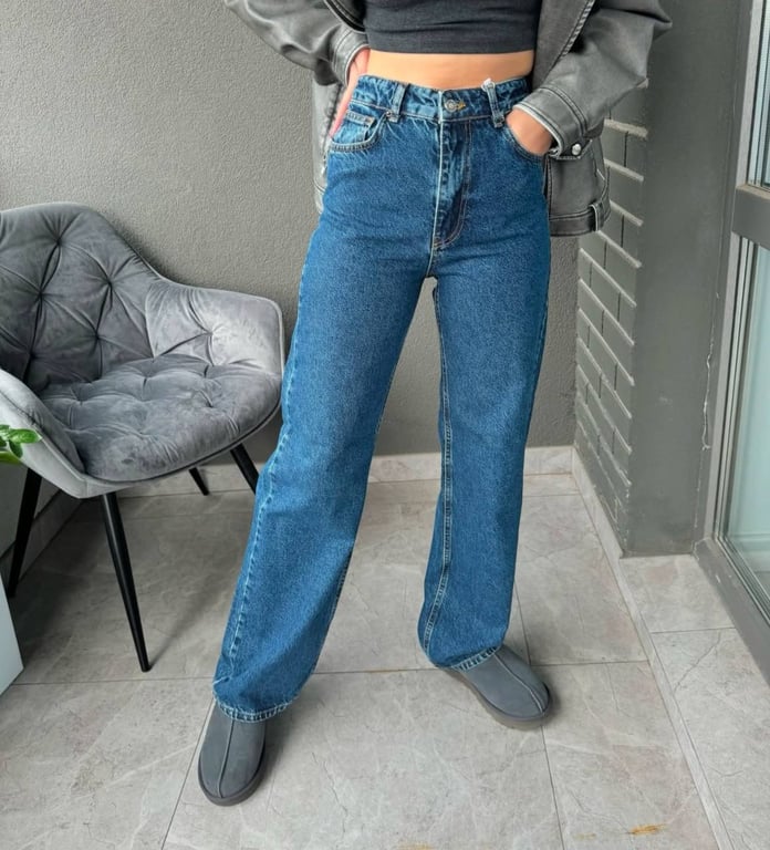 Джинси - це універсальна річ на усі роки