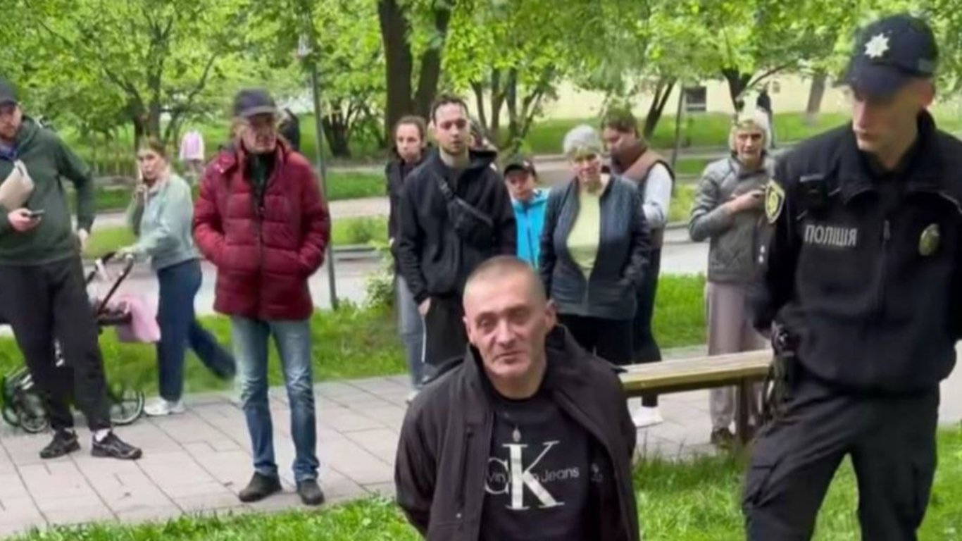 Хотів утекти від ТЦК: у Львові чоловік узяв у заручниці 13-річну дівчинку