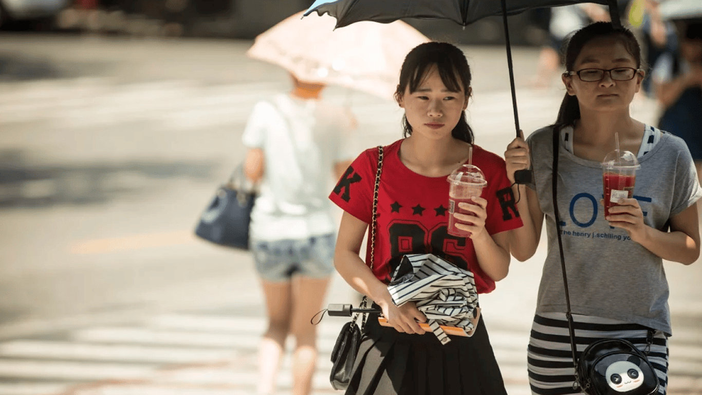 В Китае люди изнывают от аномальной жары: детали