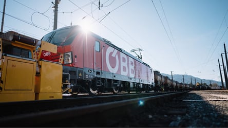 Австрия запустила железную дорогу с самым длинным тоннелем — фото - 285x160