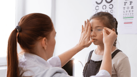Вредно ли намеренно косить глаза — объяснение врача - 290x166