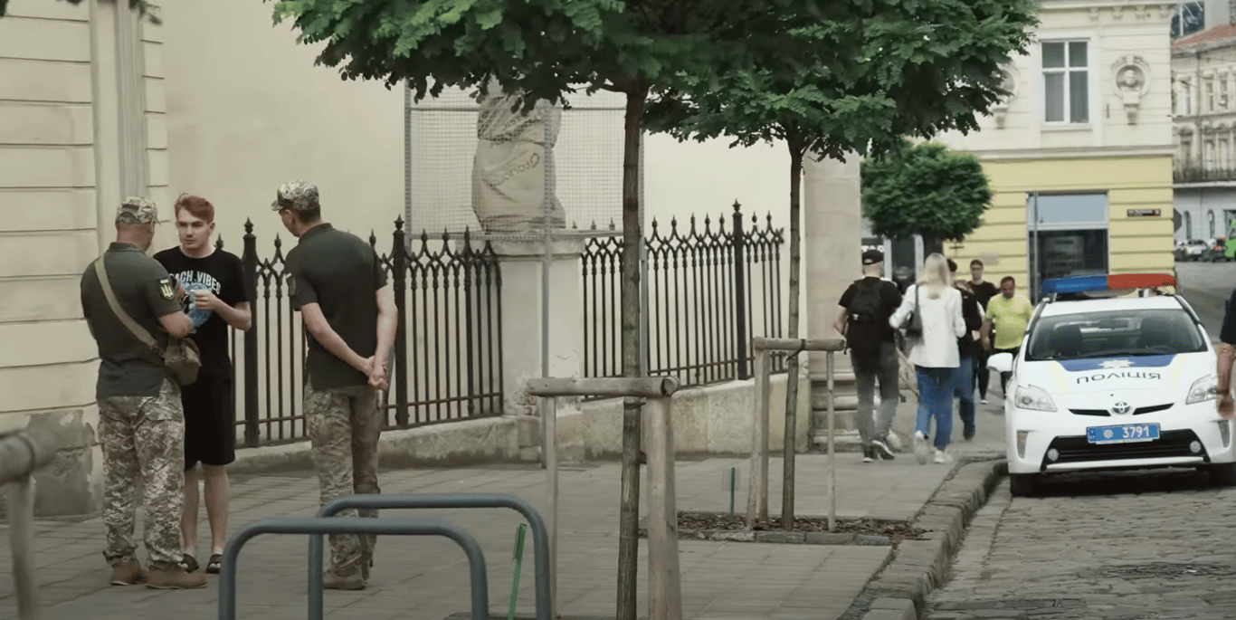 Коли можна знімати на камеру працівників ТЦК