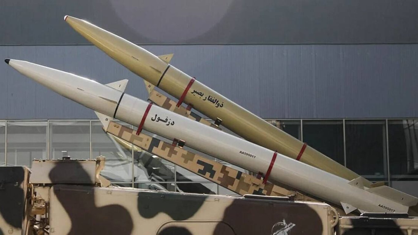 Иран может предоставить России баллистические ракеты, — Белый дом