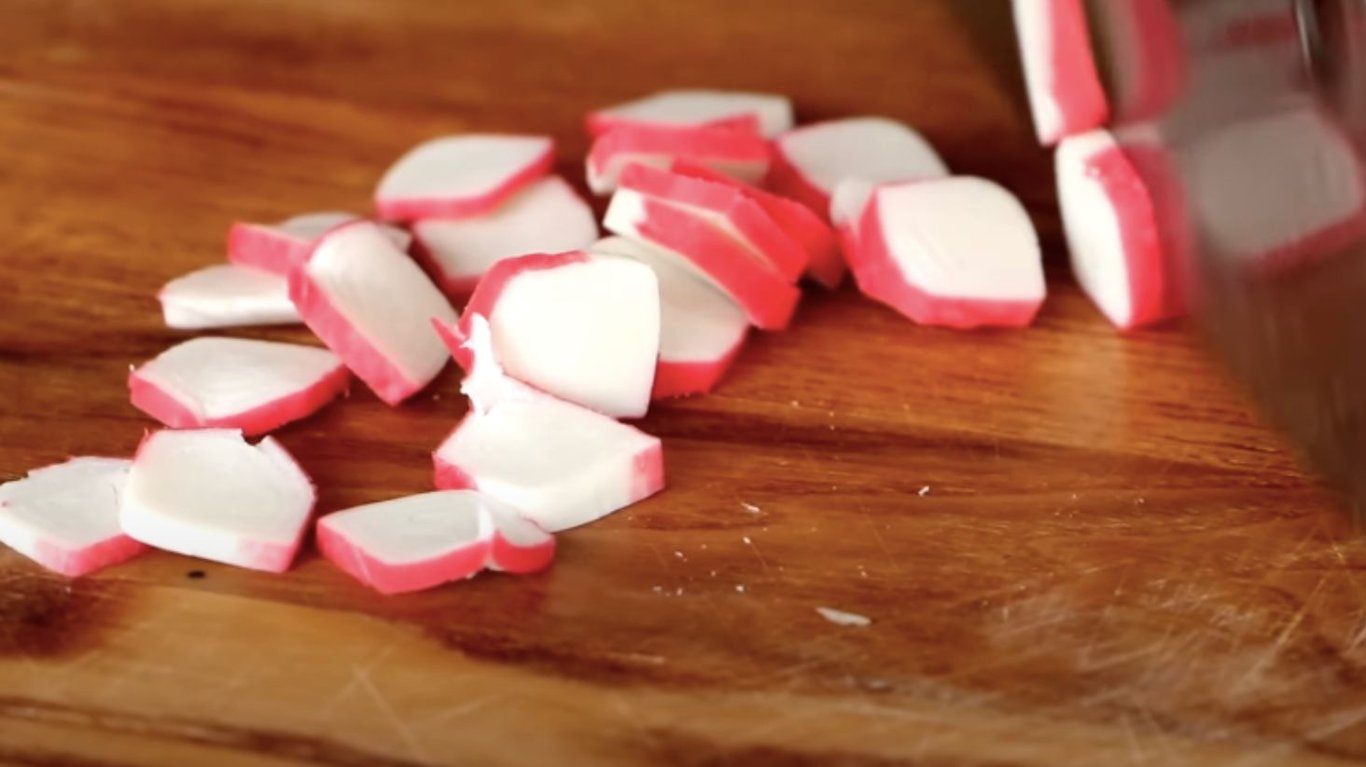 салат з редискою Весняний  знадобиться ще один інгредієнт