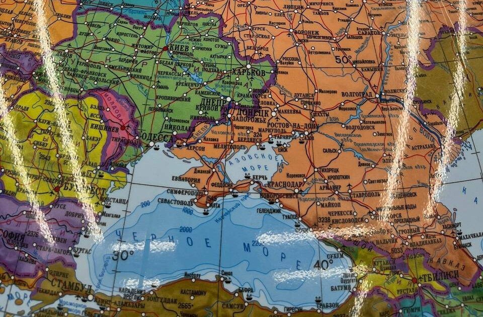 Карта України на російських глобусах